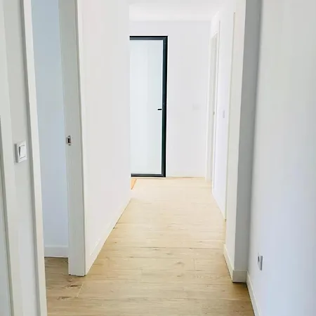 Penthouse Apartment *